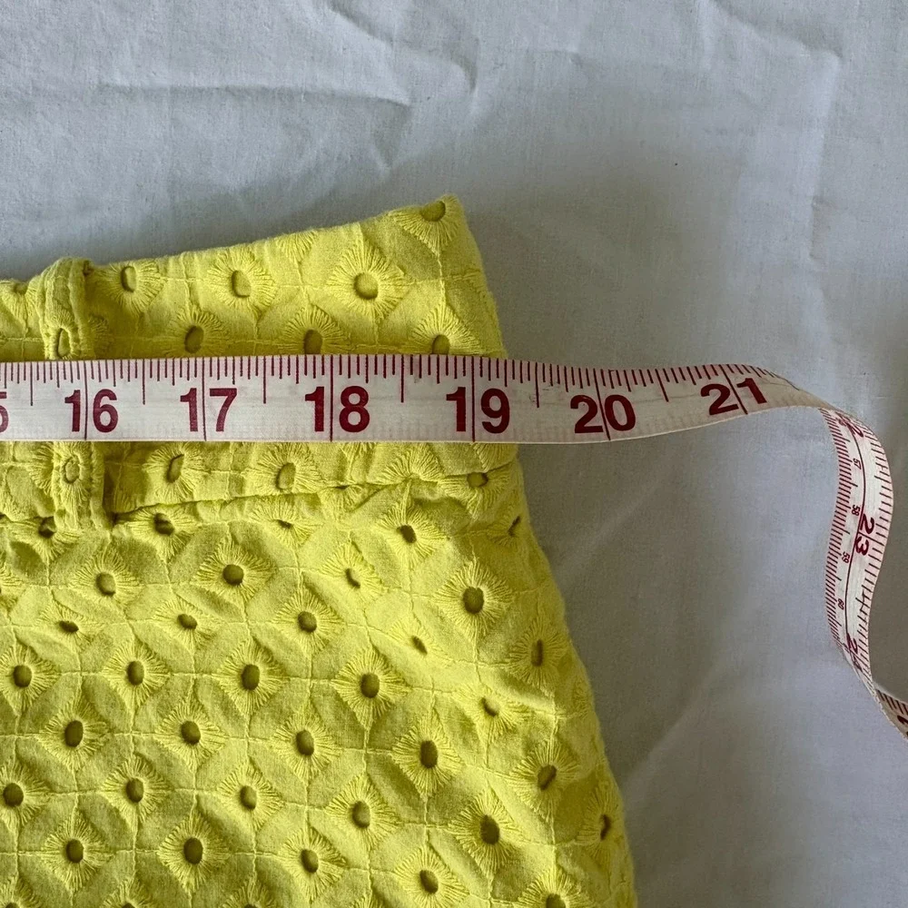 Loft‎ Womens Yellow Flat Front Embroidered Eyelet The Riviera Shorts Size 14